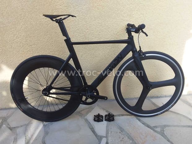 AVENTON Mataro  - 1