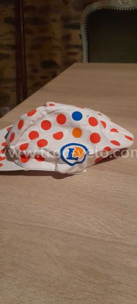Casquette a pois rouge - 3