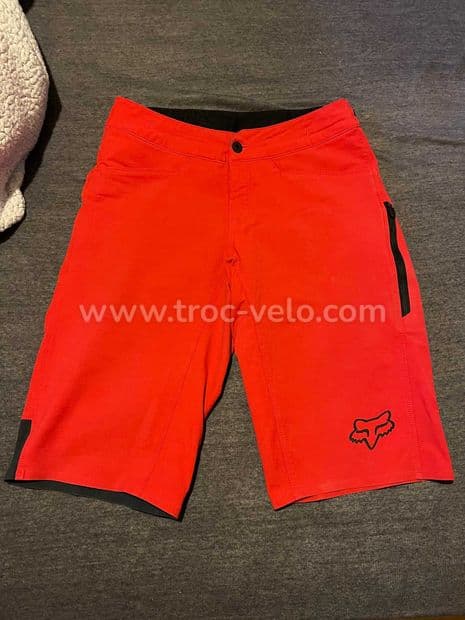 Short Fox Rouge (taille 28) + paire chaussettes - 2