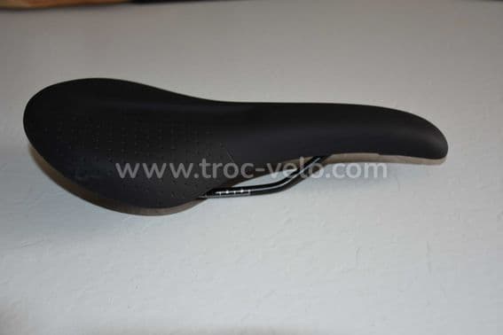 Selle gravel triban neuve - 1