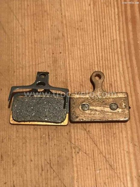 Plaquettes freins shimano métal neuves - 1