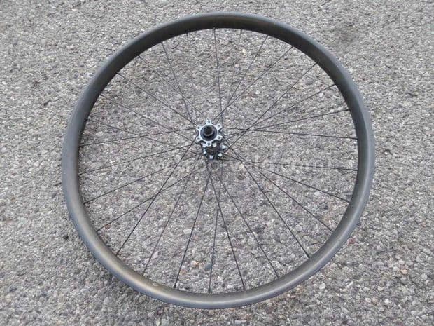 Roue avant carbone lapierre 27.5 33mm boost - 1