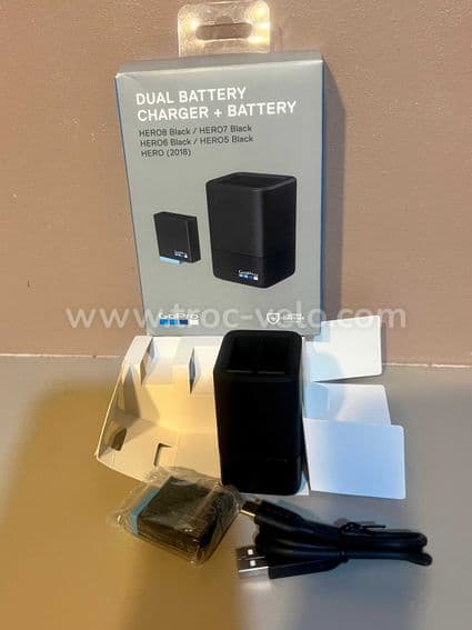 DUAL BATTERY CHARGEUR + BATTERY GO PRO NEUFS - 1