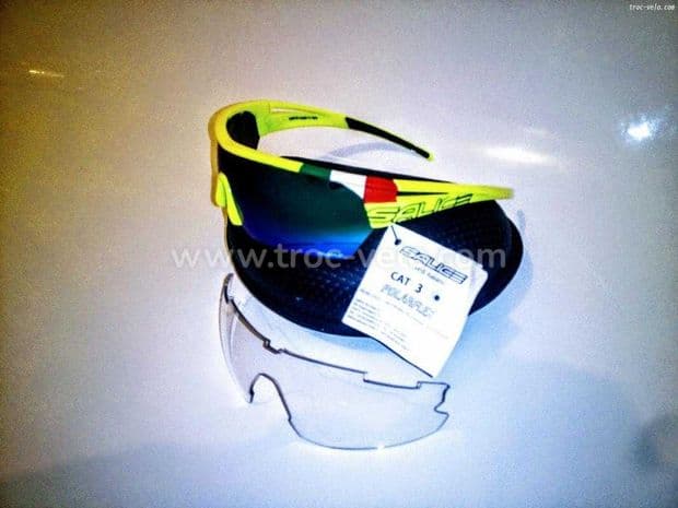 Lunettes lampre avec écran spécial polarisant - 1