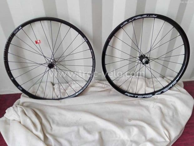 Roues neuves dt swiss m1700 / fsa afterburner - 1