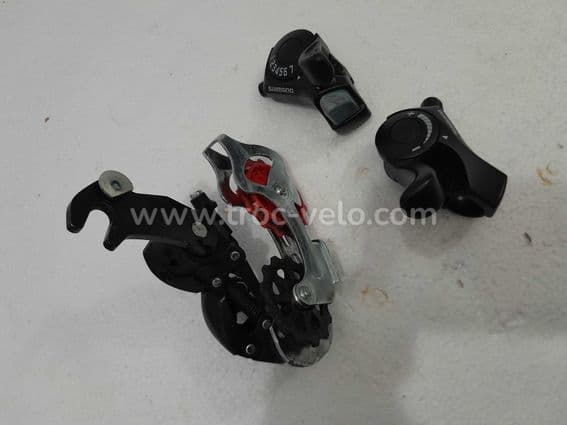 Dérailleur arrière shimano tourney  et comandes de vitesse  - 10