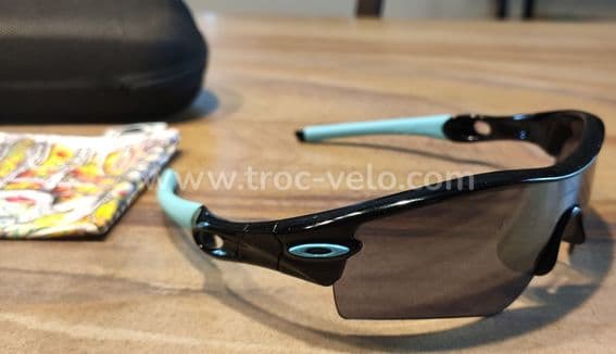 Lunettes "Oakley Radar" noir pailleté & écran Livestrong - 6