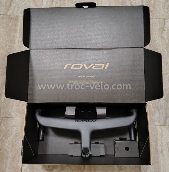 Guidon monobloc en carbone Roval Rapide Cockpit, profondeur 110 mm x 440 mm - 1