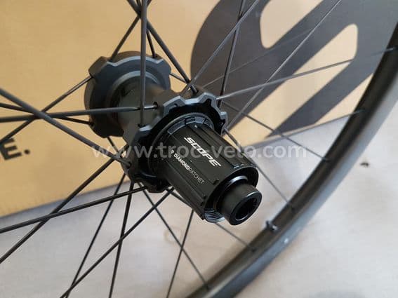 Roues carbone à pneus Gravel Cyclo-Cross SCOPE R4.A (AllRoad) 12x100mm / 12x142mm Shimano HG - 9
