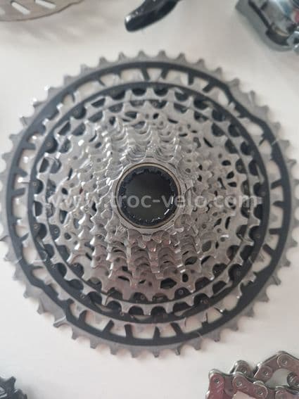 Groupe Wheeltop EDS TX 13v complet – SRAM Force carbone – Garbaruk 52D – 2500 km - 4