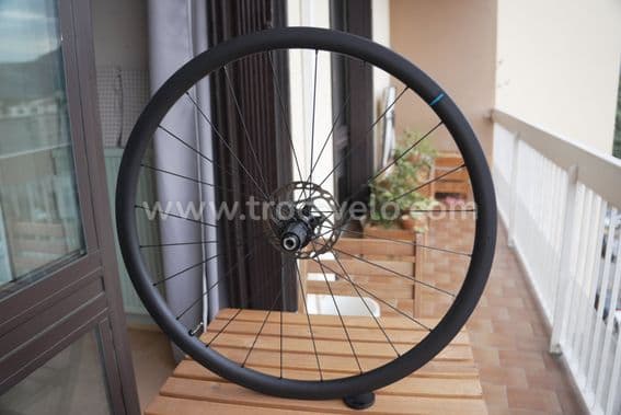 Paire de roues carbone Shimano C32 - 3