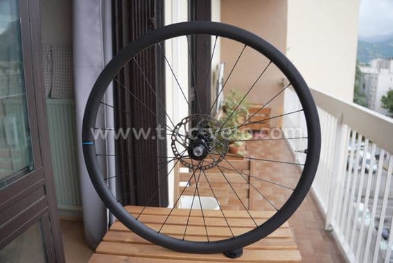 Paire de roues carbone Shimano C32 - 6