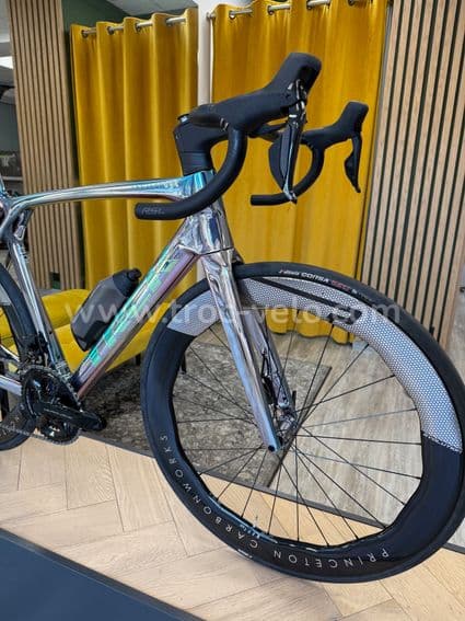 TREK MADONE SLR 9 (2025) Chroma interstellar - 2
