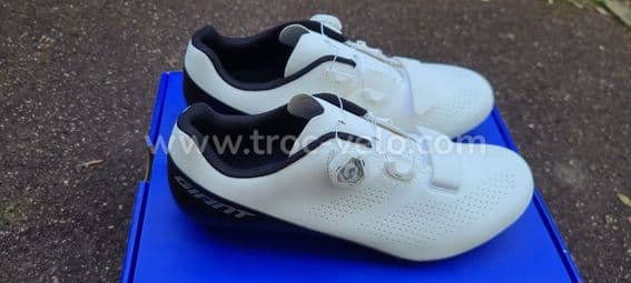 GIANT - CHAUSSURES VELO ROUTE - SURGE COMP - NEUVES - 2