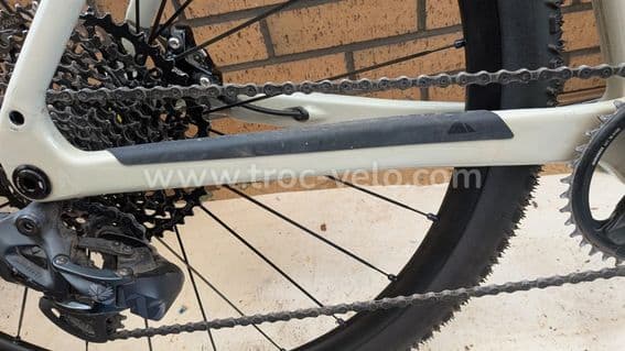Vélo gravel carbone Canyon Grizl CF 7 2025 Sram AXS et roues Mavic + courses 2.2 - 7