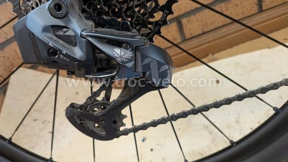 Vélo gravel carbone Canyon Grizl CF 7 2025 Sram AXS et roues Mavic + courses 2.2 - 8