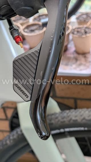 Vélo gravel carbone Canyon Grizl CF 7 2025 Sram AXS et roues Mavic + courses 2.2 - 11