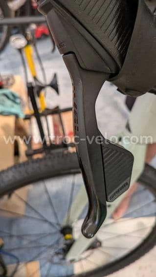 Vélo gravel carbone Canyon Grizl CF 7 2025 Sram AXS et roues Mavic + courses 2.2 - 12