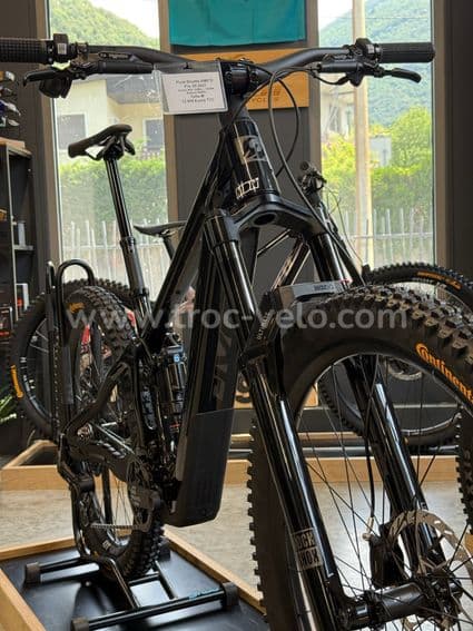 Pivot SHUTTLE AMPD Pro XO 26 Noir - 3