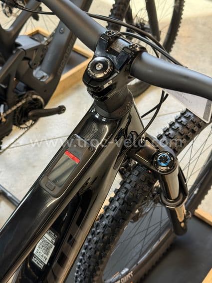 Pivot SHUTTLE AMPD Pro XO 26 Noir - 5