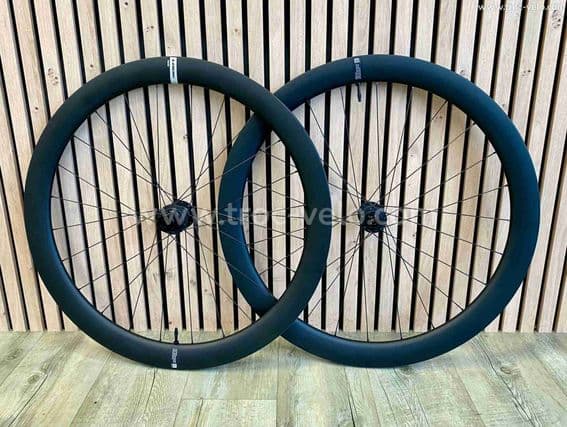 Roues Carbone Look R50D neuve tubeless ou chambre à air - 1