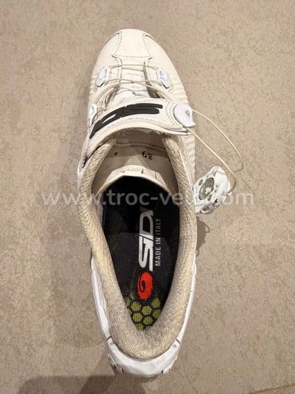 Chaussures route DMT KR0 – Neuf – Pointure 45 - DMT - 17440 - Troc Vélo Chaussures route DMT KR0 – Neuf – Pointure 45 - DMT - 17440 - Troc Vélo