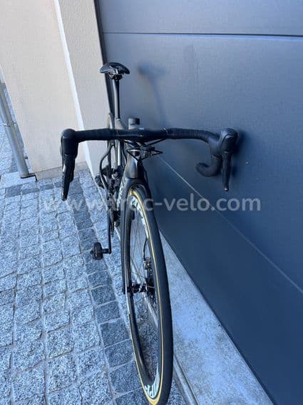 Pinarello Dogma F10 disque - 10