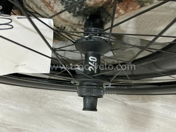 PAIRES DE ROUES DT Swiss ARC 1400 DICUT 62 - 7