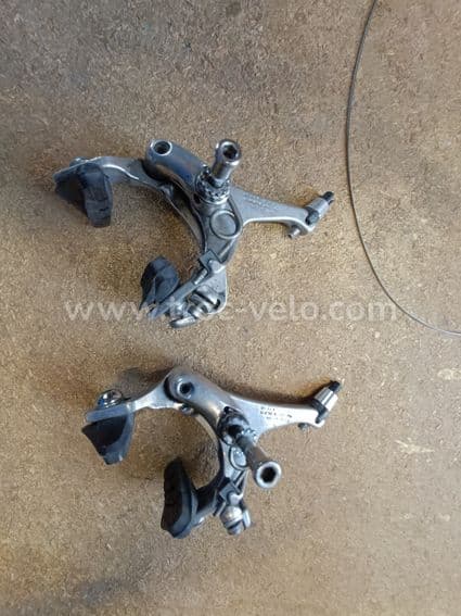 Paire De Freins SHIMANO SLX M7120 4 Pistons J-KIT Sans Disque Plaquett Ventilees 1 Paire De Freins SHIMANO SLX M7120 4 Pistons J-KIT Sans Disque Plaquett Ventilees 1