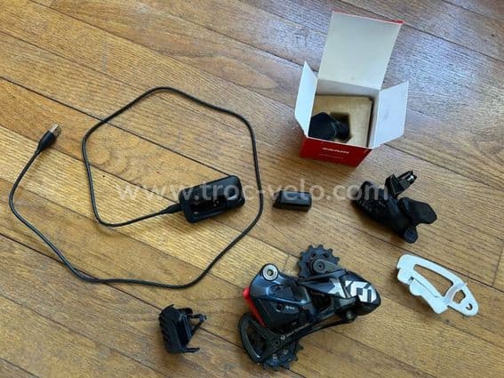 Vends dérailleur arrière Sram X01 12 vitesses Vends dérailleur arrière Sram X01 12 vitesses
