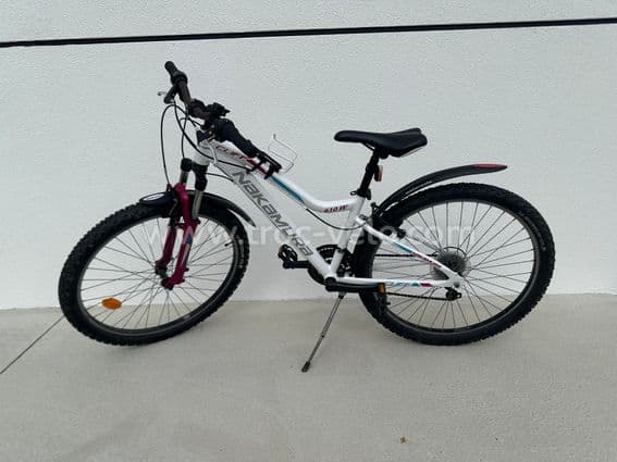 VTT Nakamura Cliff 610 W - 3