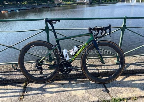 Vélo de route Spécialized - 1