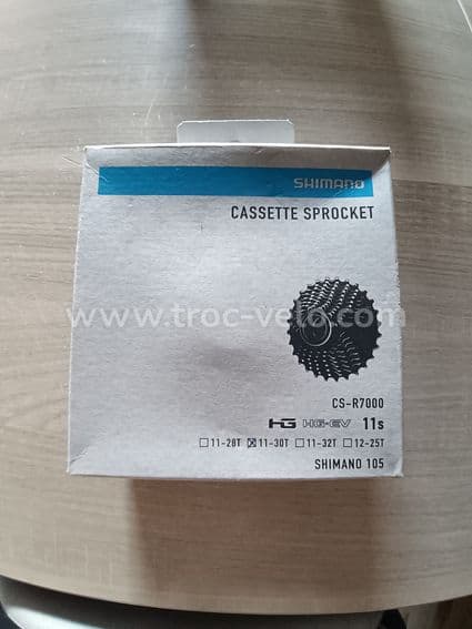 Lot cassettes et chaîne shimano - 3