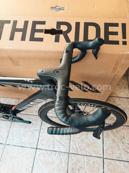 Aeroad CFR Di2 2025 - 1