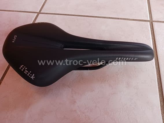 Selle Fizik Antares R5 open neuve - 3