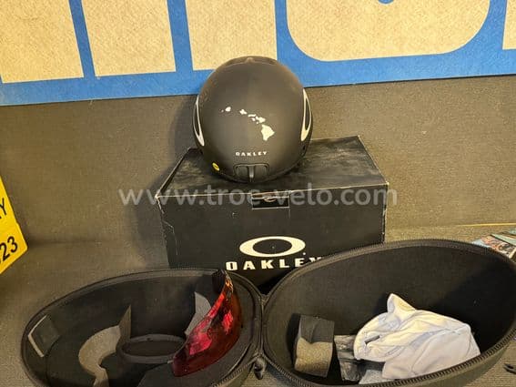 Casque Oakley AR07 - 1