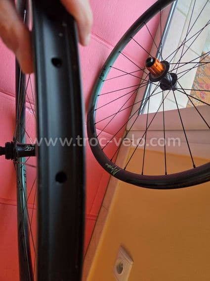 Paire de roues carbone haut de gamme VOODOOZ WHEELS - 5