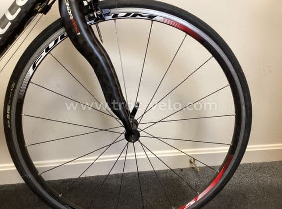 Vélo de route Pinarello FP Quattro Carbone -- Taille 56 cm -- Shimano Ultegra 10 vitesses - 11