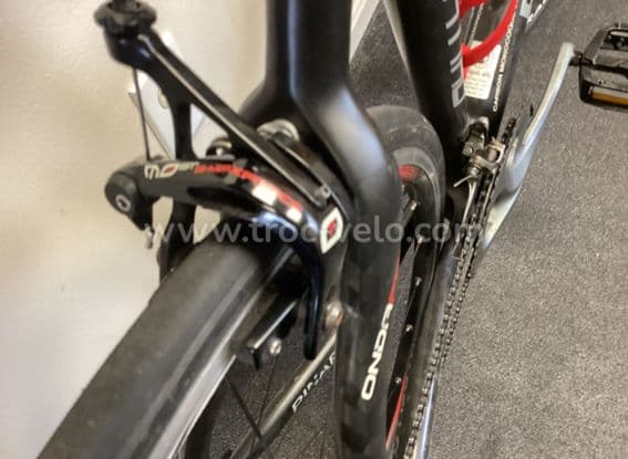 Vélo de route Pinarello FP Quattro Carbone -- Taille 56 cm -- Shimano Ultegra 10 vitesses - 13