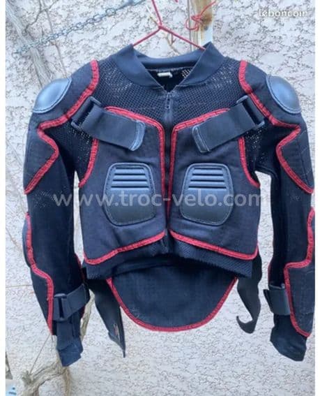 Plastron DH - 1