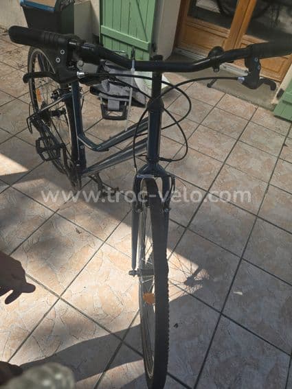 VTC Riverside 120 taille S Decathlon – État quasi neuf – 180€ - 2