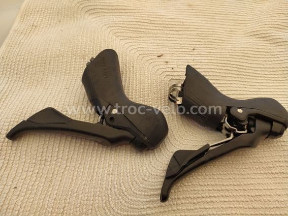 Paire de manettes leviers Shimano - 1
