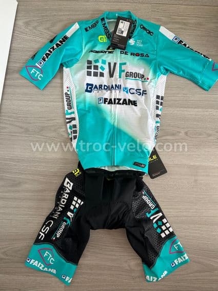 Ensemble Cuissard Vélo Et Maillot Cyclisme équipe Pro BARDIANI CSF 2019 Aero Mesh Ensemble Cuissard Vélo Et Maillot Cyclisme équipe Pro BARDIANI CSF 2019 Aero Mesh