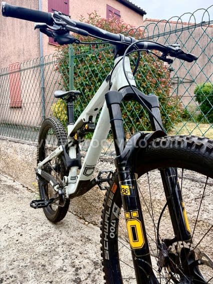 COMMENCAL Meta TR V4 Ohlins édition / vtt / freeride / DH - 2