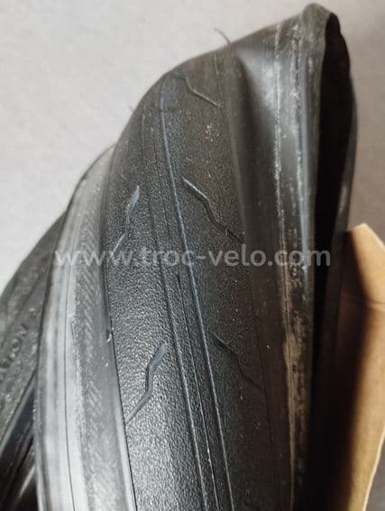 pneu 700x28 - 2