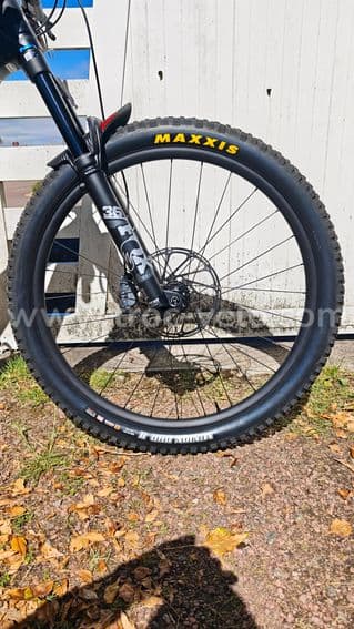 VTT électrique Spécialized Turbo Levo 3 comp carbone d'octobre 2025, état neuf, 25 km - 10
