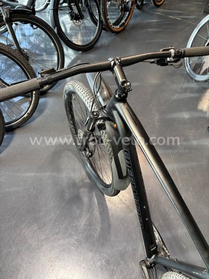 VTT SPECIALIZED ROCKHOPPER - 4