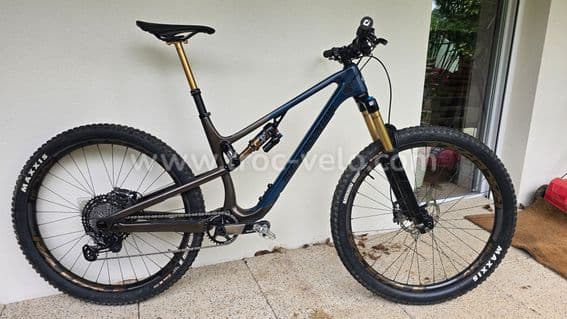 Rocky Mountain Instinct C90 2023 Taill L — XTR / Fox Factory Kashima / roues carbone — 500 km - 1