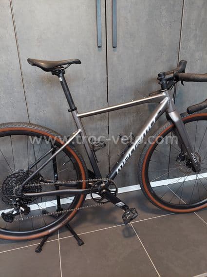Gravel megamo jakar - 1