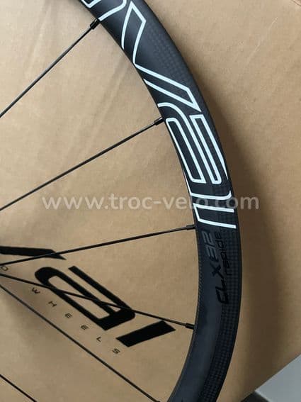Roue avant Roval CLX 32 Disc Boyaux - 2
